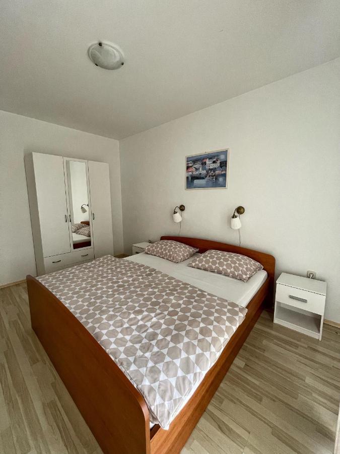 Apartmani Nada Primošten Eksteriør bilde