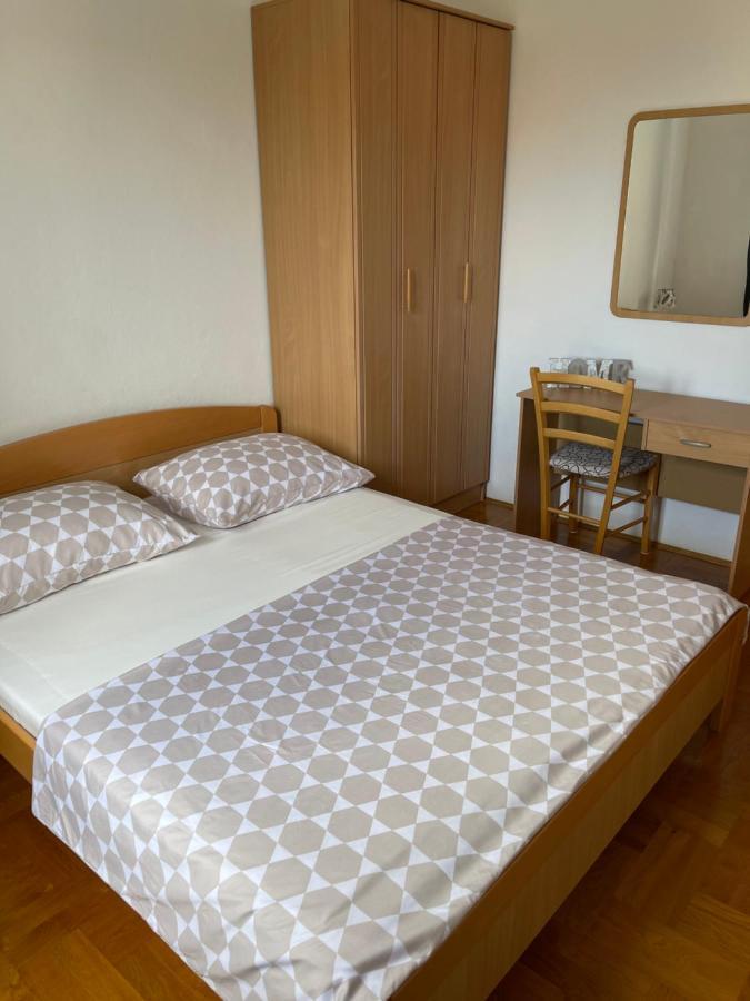 Apartmani Nada Primošten Eksteriør bilde